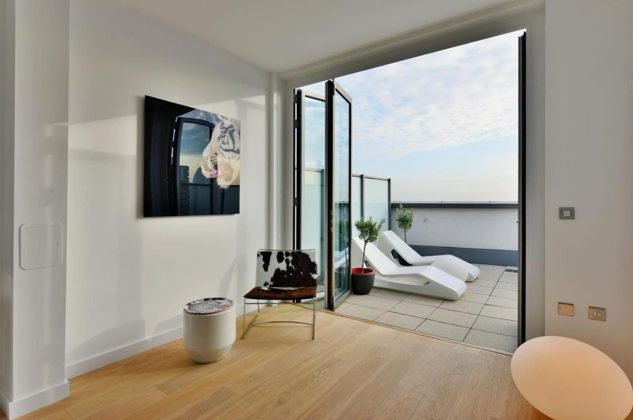Bird's Eye View - Luxury 2bdr Penthouse In Appartamento *
