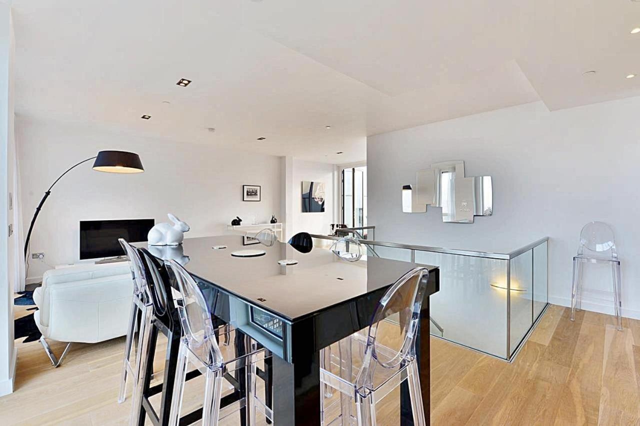 Bird's Eye View - Luxury 2bdr Penthouse In Appartamento *